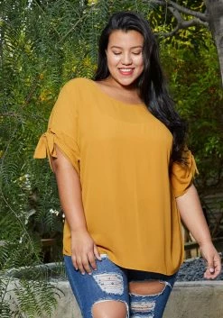 Pleione Round Neck Self-tie Short Sleeve Top Plus Size Women Clothing