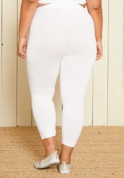 Nikibiki Seamless X Asoph Plus Size Capri Leggings -Asoph Sales Shop 2008131 002 3