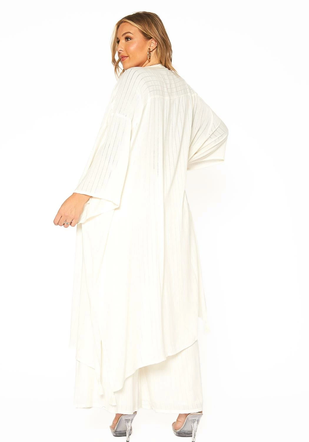 ENCREME Plus Size Shimmer Hinted Wide Sleeve Cardigan 4 ENCREME Plus Size Shimmer Hinted Wide Sleeve Cardigan - Image 4