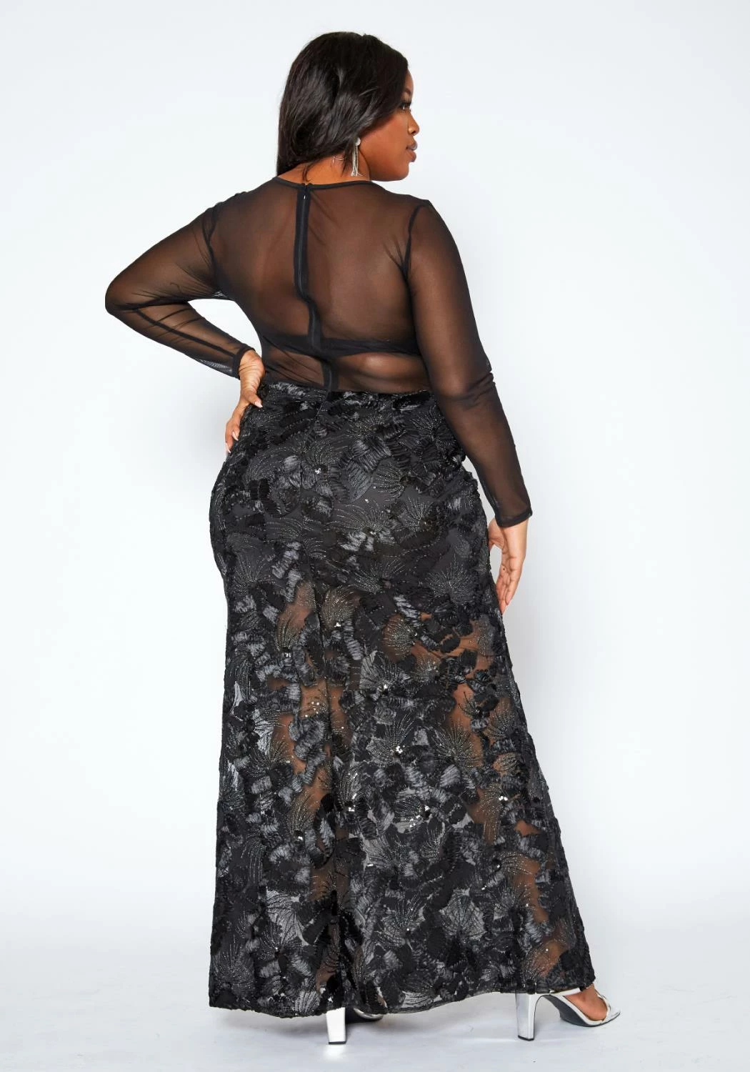 Asoph Plus Size Elegant Patterned Lace Mermaid Hem Gown 4 Asoph Plus Size Elegant Patterned Lace Mermaid Hem Gown - Image 4