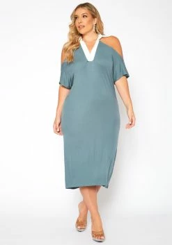 Plus Size Collar Neck Flare Midi Dress