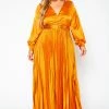Plus Size Pleated Maxi Flare Dress