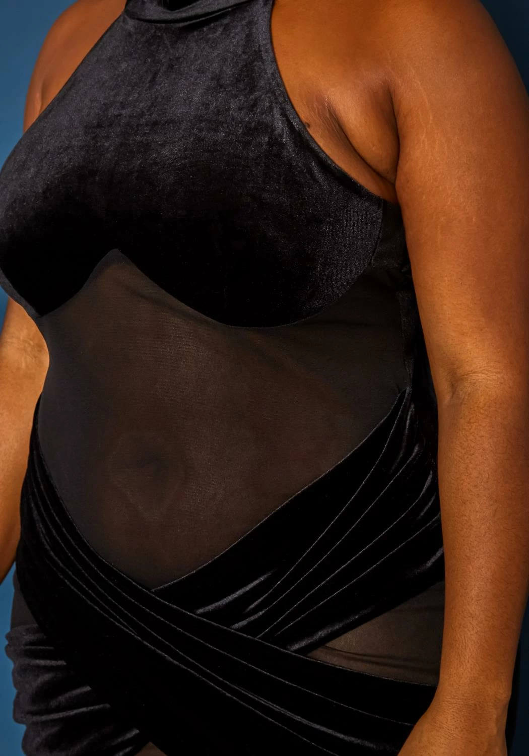 Plus Size Velvet Mesh Contrast Bodycon Mini Dress 5 Plus Size Velvet Mesh Contrast Bodycon Mini Dress - Image 5