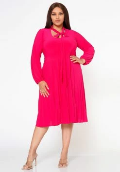 Plus Size Bow Collar Pleated Fit & Flare Dress