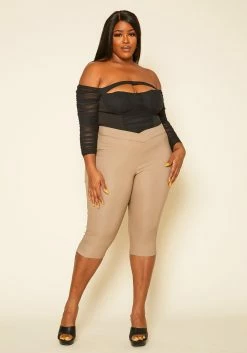 Plus Size V Front Capris