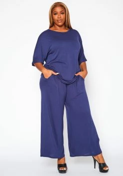 Plus Size Relaxed Fit Top & Flare Pants Set