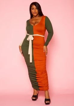 Plus Size Color Block Long Sleeve Maxi Dress