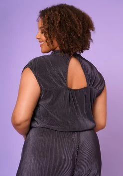 Plus Size Pleated Crewneck Blouse -Asoph Sales Shop 2022637 001 4