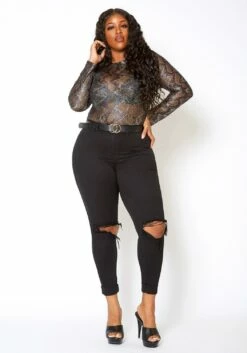 Vibrant Mid Rise Knee Distressed Plus Size Skinny Jean