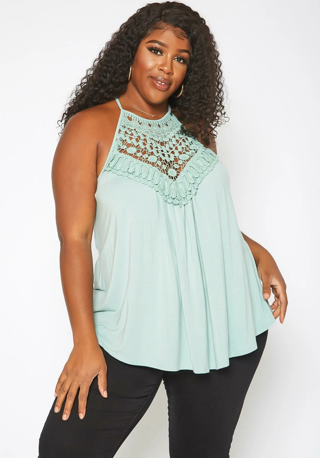 Asoph Plus Size Crochet Hem Cami Top 1 Asoph Plus Size Crochet Hem Cami Top