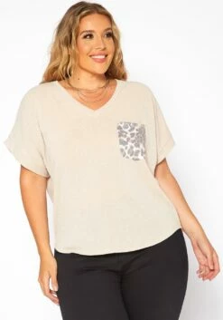 Asoph Plus Size Leopard Pocket Hem V Neck Shirt