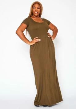 Plus Size Smocked Seamless Fit & Flare Maxi Dress
